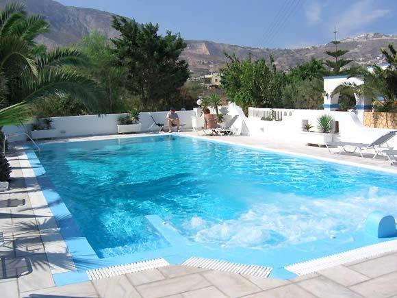 Alkyon Hotel Камарі Екстер'єр фото